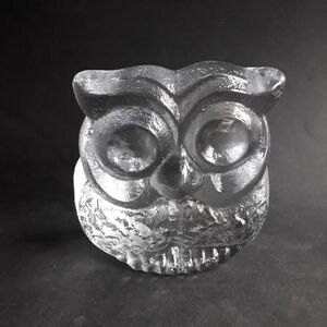 Skruf Glasbruk Sweden. Heavy Crystal Glass Owl Paperweight. Vintage
